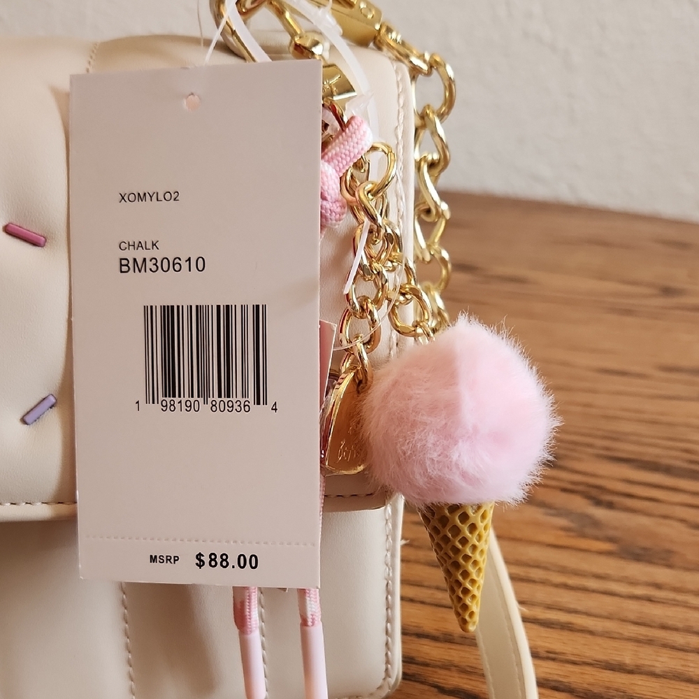 Betsey Johnson XOMylo2 Cream Quilted Crossbody Bag with Ice Cream Cone Charms - Picture 2 of 9